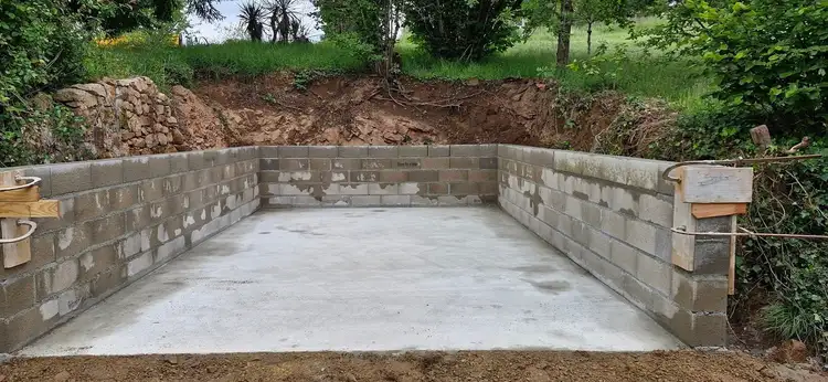 Macon dalle béton