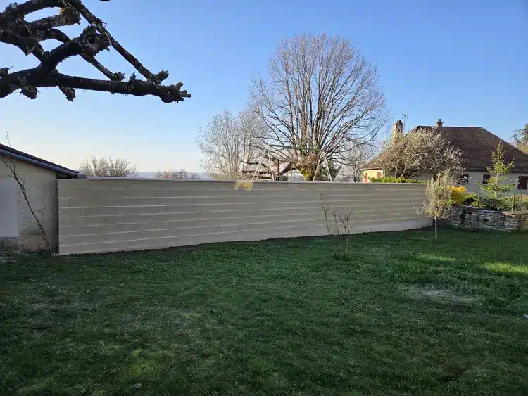 Construction mur parpaing maçon figeac